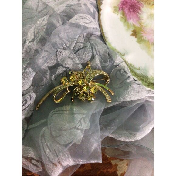 Beautiful Citrine & Clear Rhinestone Brooch Pin Gold, Yellow, Clear - Picture 5 of 12